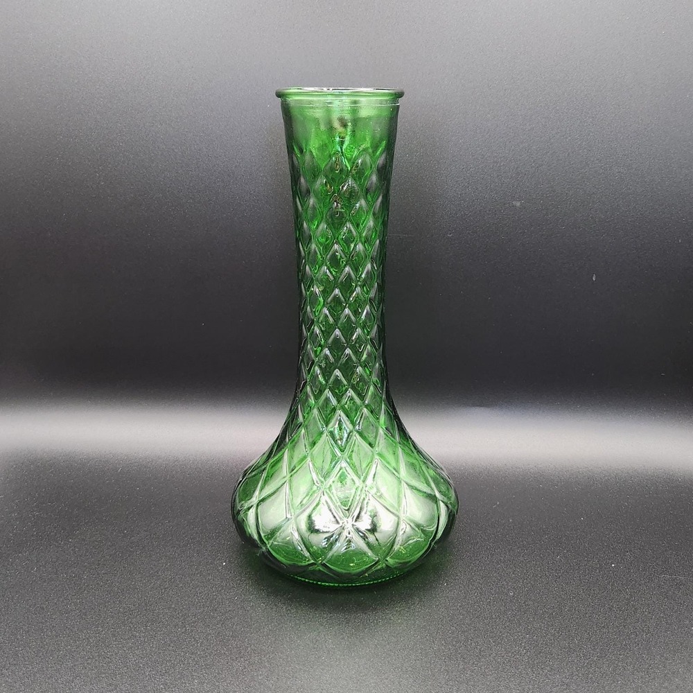 Vintage Emerald Green 4095 unmarked Hoosier Glass Bud Vase - Picture 2 of 6